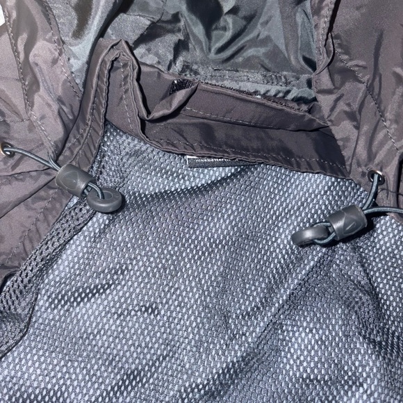 Nike Men's Black Windbreaker Jacket - Picture 6 of 8